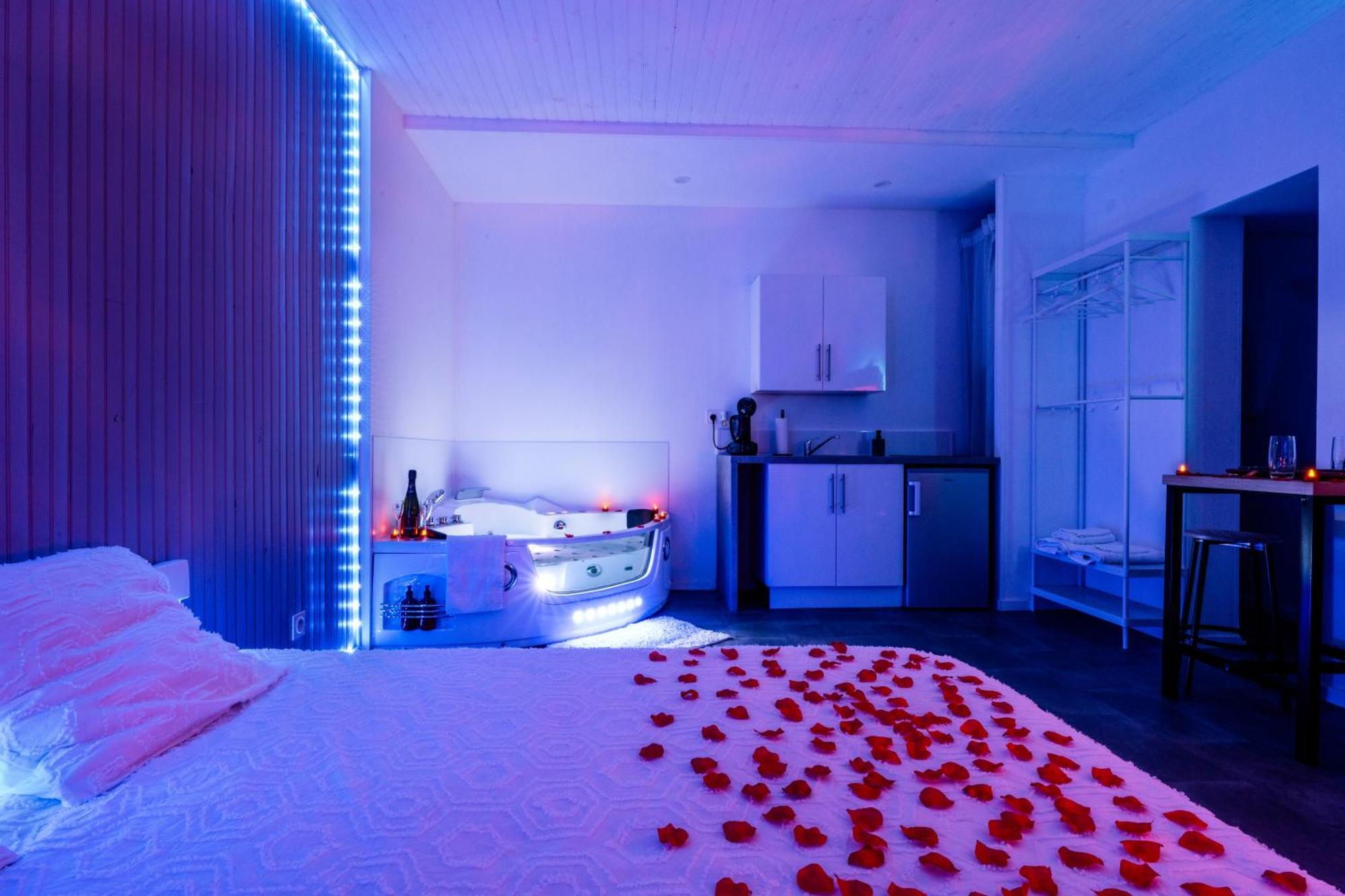 Suite Romantique Sault-de-Vaucluse Exterior photo